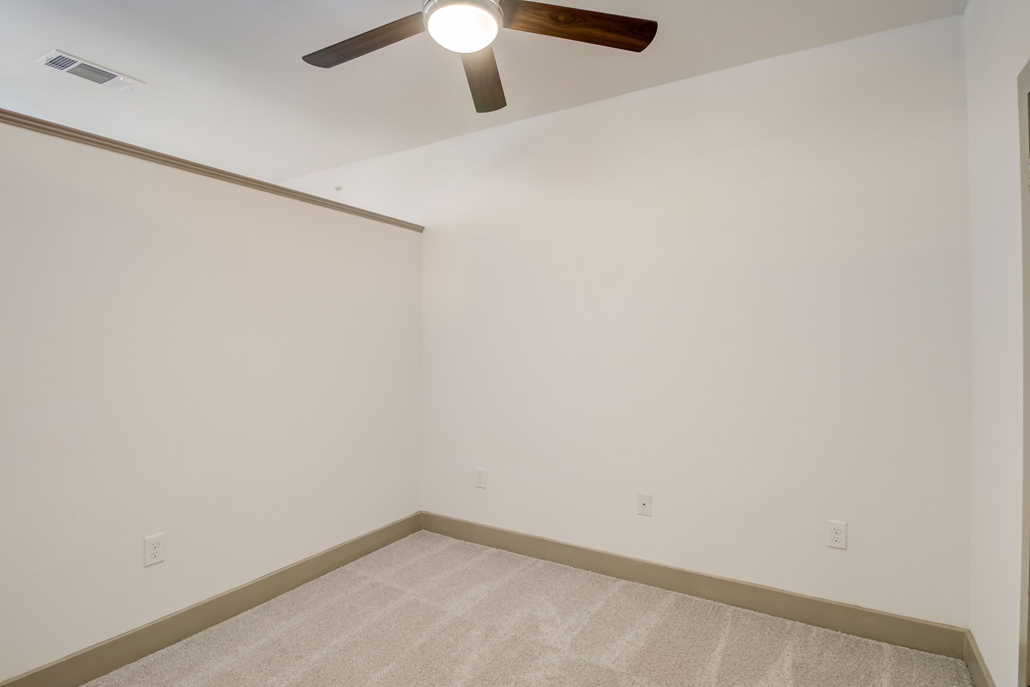 Loft and Row Image 9